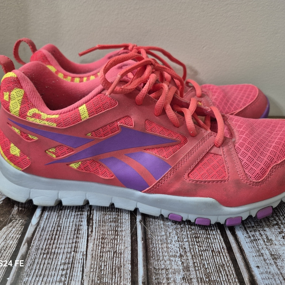 Reebok Sublite Cushion Foam Sneaker Shoes. Pink Purple. Womens Size 8